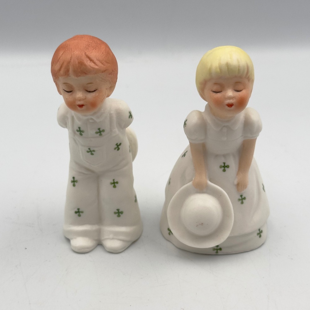 Vintage Schmid Japan Kissing Boy and Girl Porcelain Figurines Clover Pattern - Picture 2 of 8